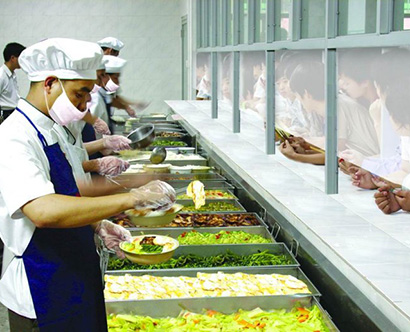  學(xué)校飯?zhí)贸邪?  middle=